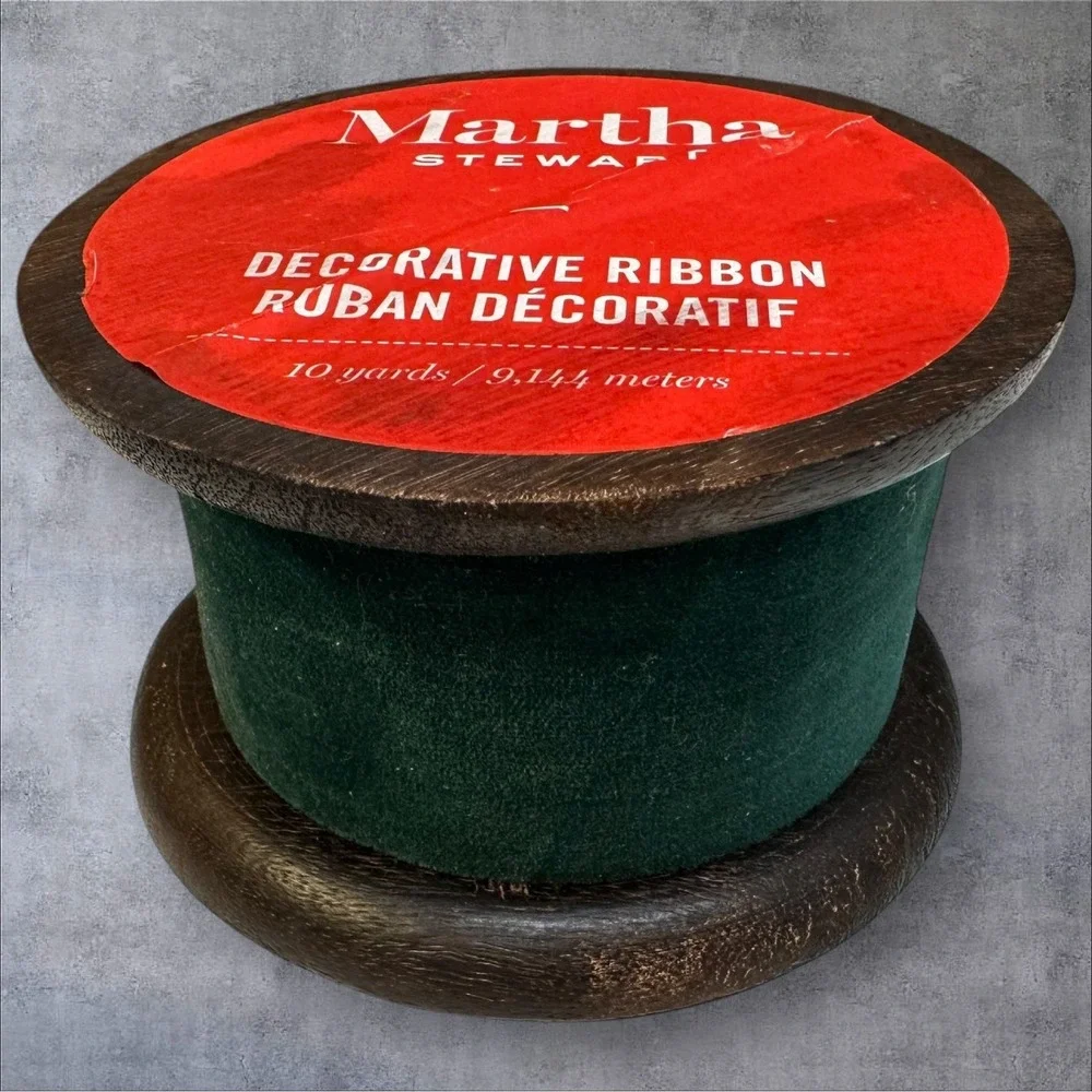 Martha Stewart GREEN VELVET 2‎ Inch Ribbon 10 Yards WOODEN Spool - read